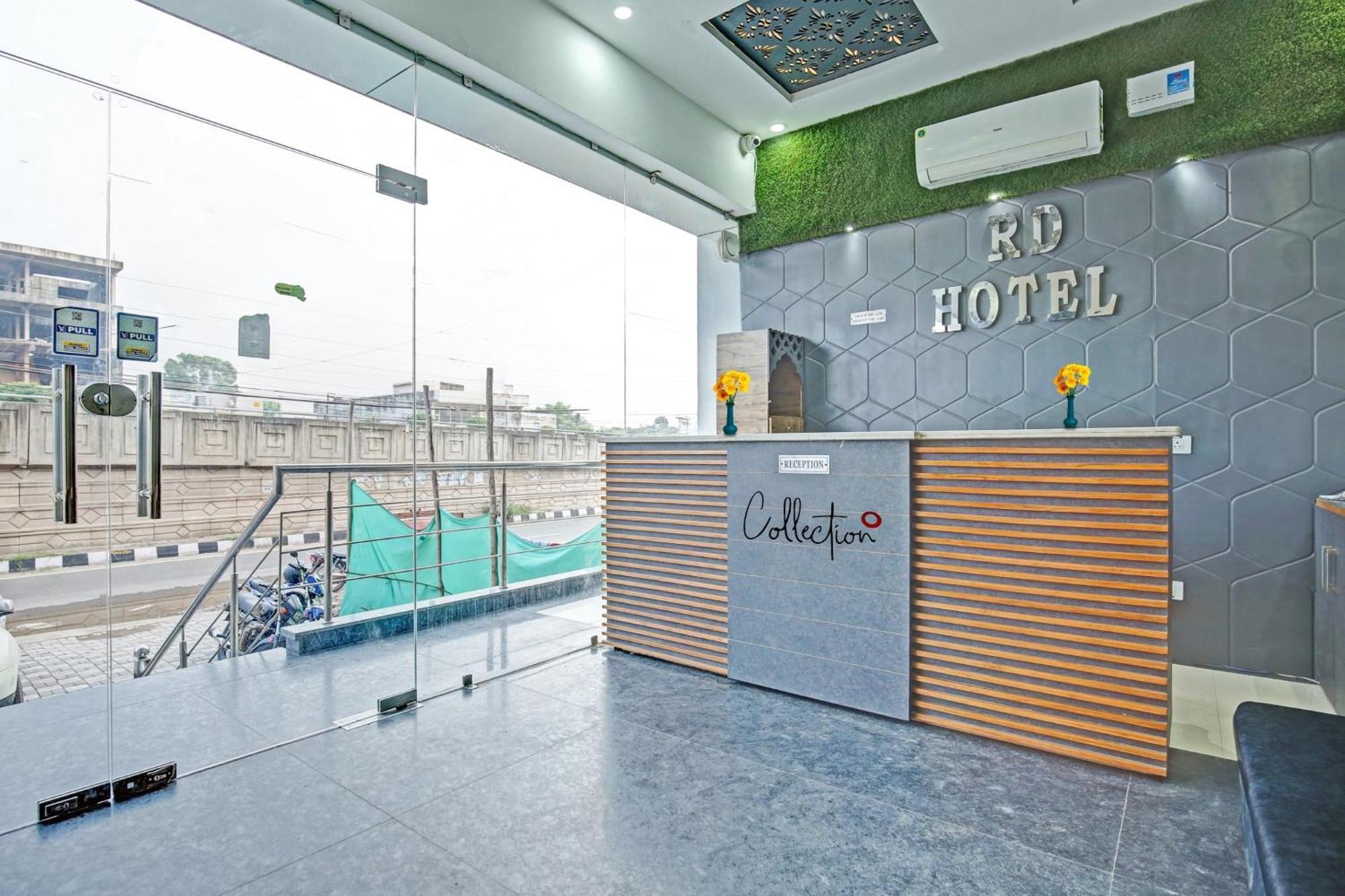 Collection O Rd Hotel Zirakpur Exterior photo